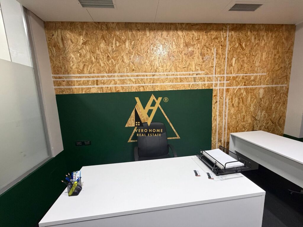 SHARED OFFICE SPACE FOR RENT AT MYSLYM SHYRI 20,000 LEKE