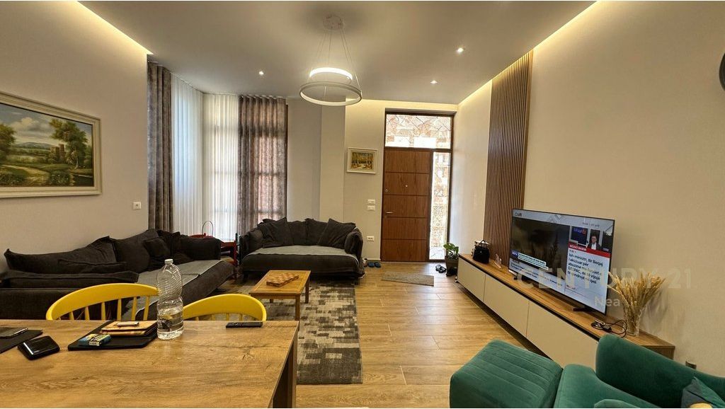 Apartment 2+1+2 for rent at the Botanical Garden! 800 € /Month