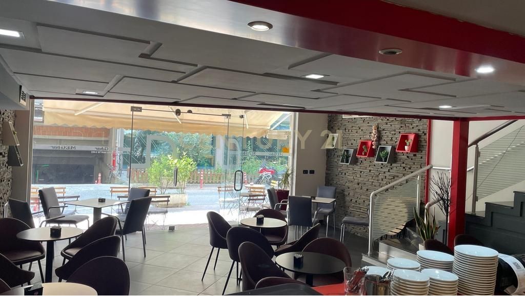 LAPRAKE, WE RENT BAR-CAFE 1,100 € /Month