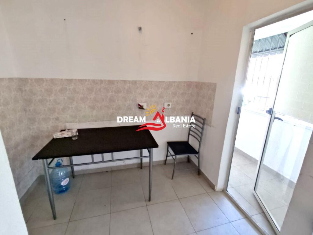 Appartamento 1+1 in affitto nella zona di Xhamllik vicino a Ish Venue ( ID 4219486 )