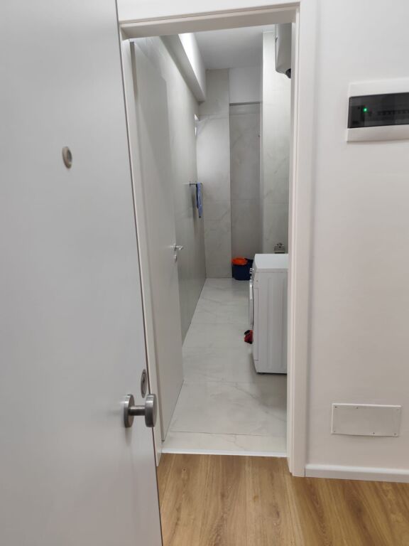 Apartament 1+1 me qera, i ri, i sapo mobiluar, i pabanuar me pare!