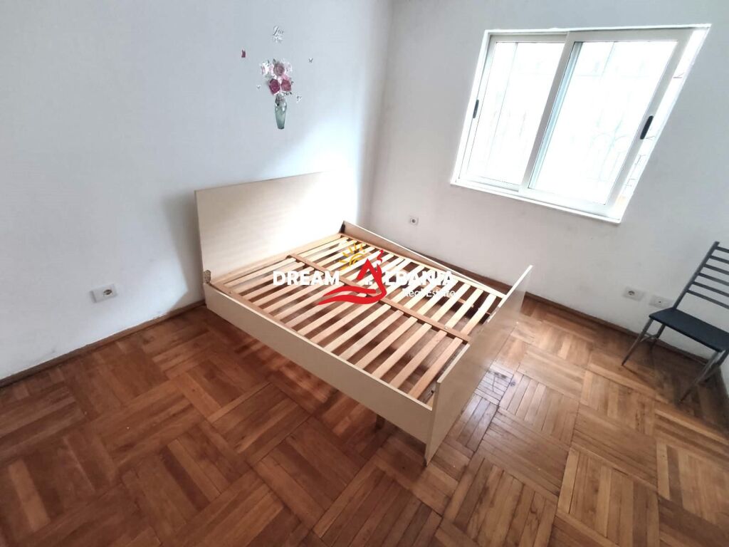 Appartamento 1+1 in affitto nella zona di Xhamllik vicino a Ish Venue ( ID 4219486 )