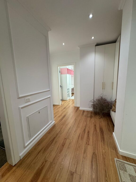 Jepet apartament 2+1 me qera Plazh Durres