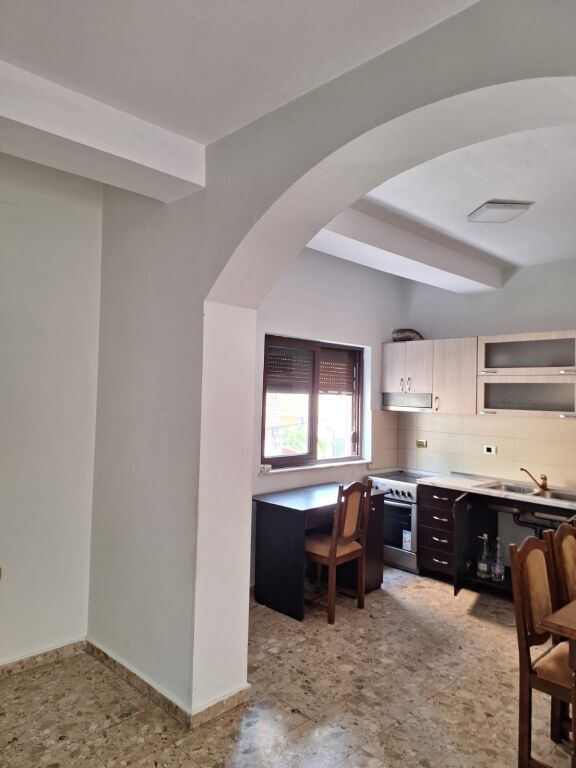 Shitet 3+1 prane Xhamlliku Tirane 144 m2 189 000 eur