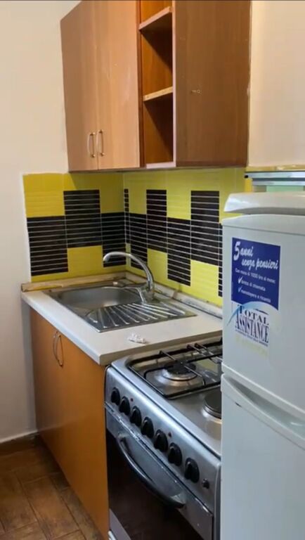 Studio apartment with separate kitchenette for rent on "Stavri Themeli" Street, behind Globe
