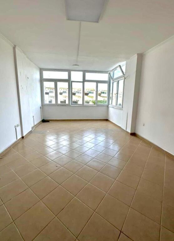 Appartamento 2+1+2 📍Shkëmbi i Kavajës