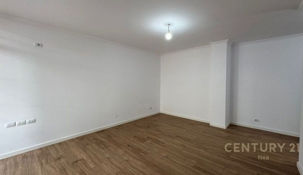 Apartament ne shitje 2+1 tek Rruga e Bogdaneve