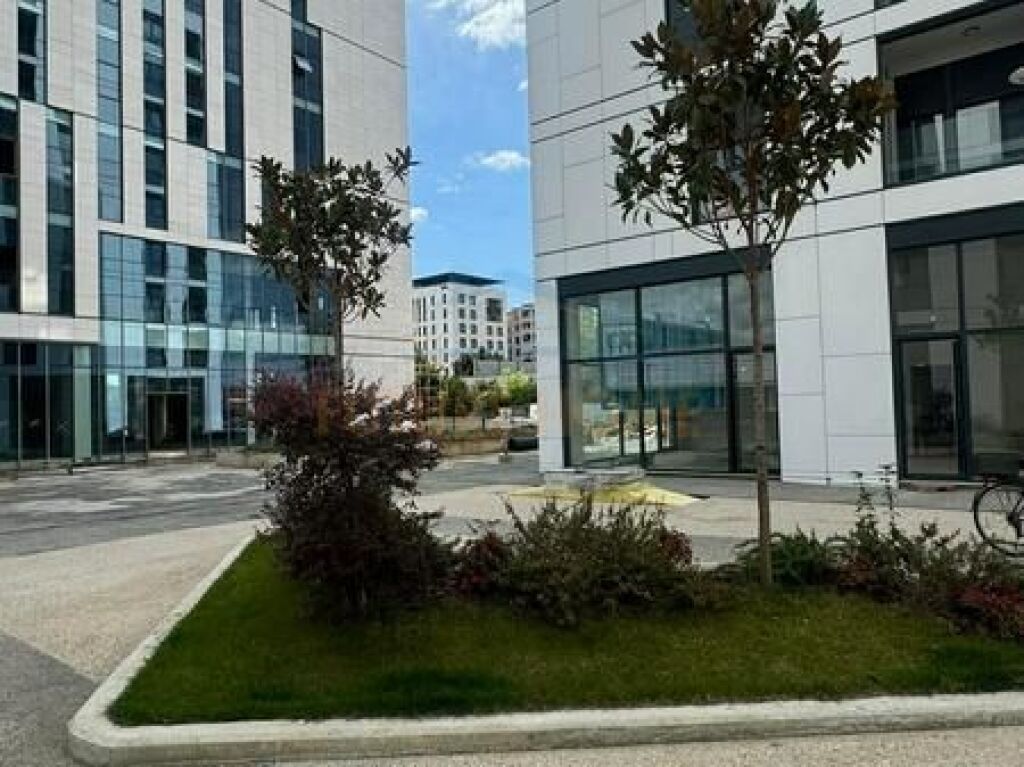 Shitet, Apartament 2+1+2, Akses Tirana, Ish Sheshi Shqiponja