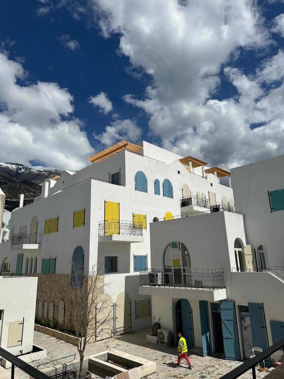 🏡 Appartamento 2+1 in vendita a Santorini Residence, Dhermi