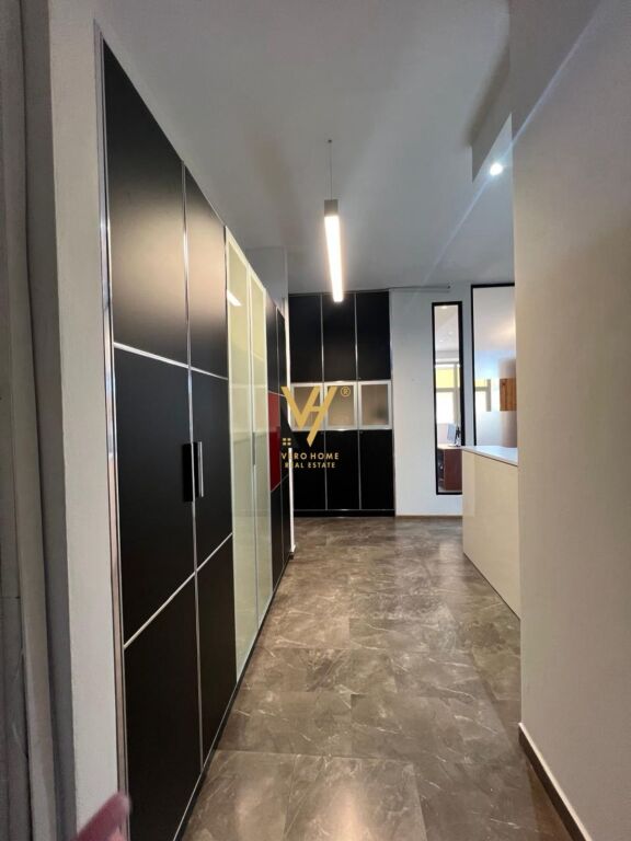 OFFICE 132 M2 FOR RENT AT GARDA 150,000 LEKE