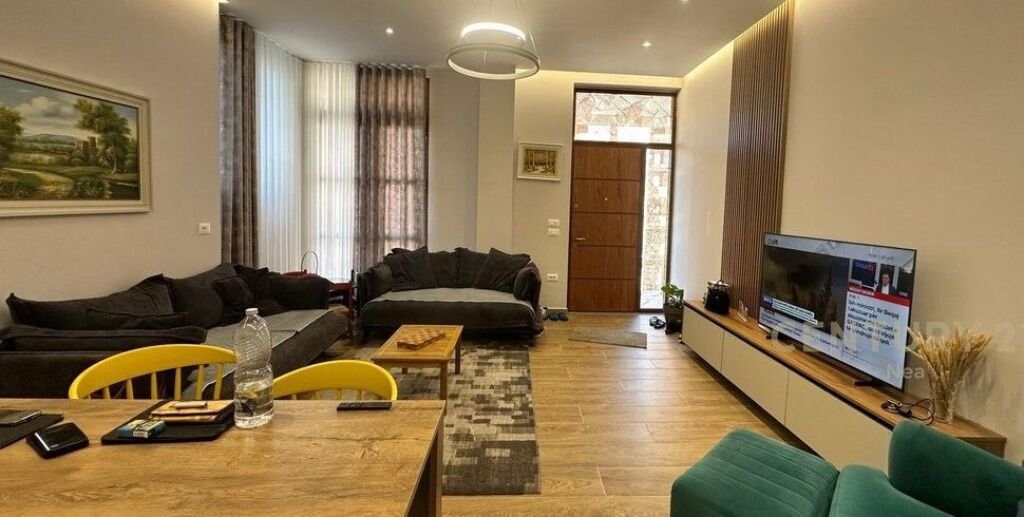 Apartament me qira 2+1+2, Kopshti Botanik
