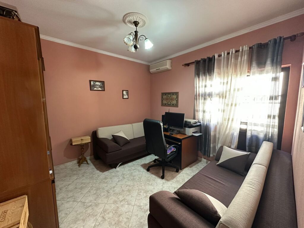 Vile per shitje tek Rruga Jordan Misja.