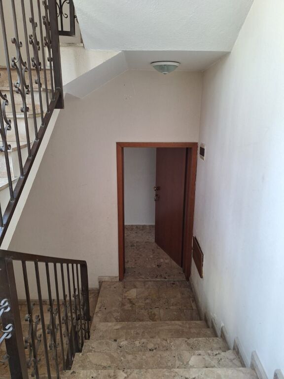 Shitet 3+1 prane Xhamlliku Tirane 144 m2 189 000 eur