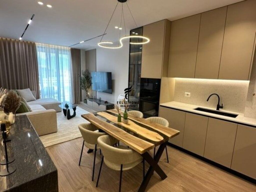 VENDESI APPARTAMENTO 2+1+2 MINE PEZA 38.500.000 LEKE FH-68206