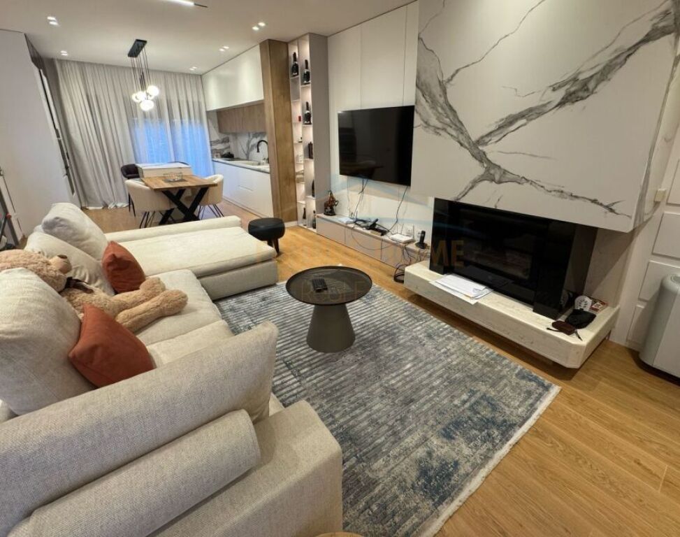 Affitto, Villa su 3 Piani, TEG, Tirana.