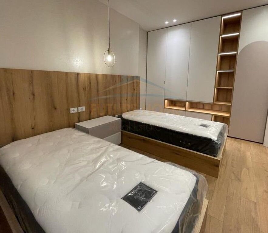 Affitto, Villa su 3 Piani, TEG, Tirana.