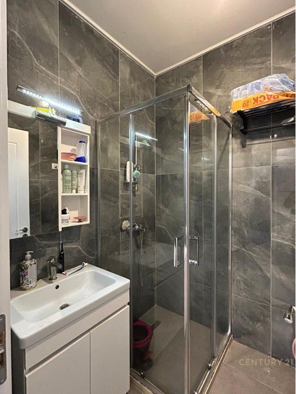 APARTMENT 1+1 WITH PARKING SPACE. 130,000 €