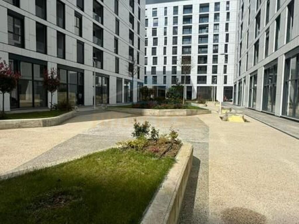 Shitet, Apartament 2+1+2, Akses Tirana, Ish Sheshi Shqiponja