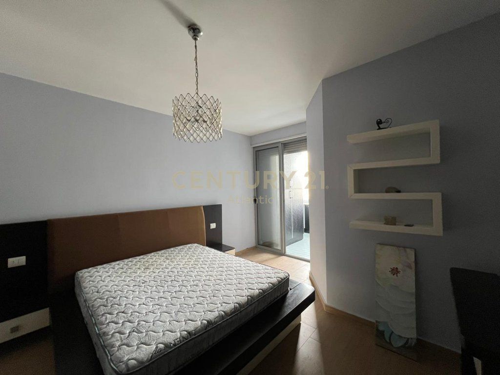 IN VENDITA APPARTAMENTO 2+1+2 BAGNI E 2 BALCONI PRESSO EX URT A DURRËS !