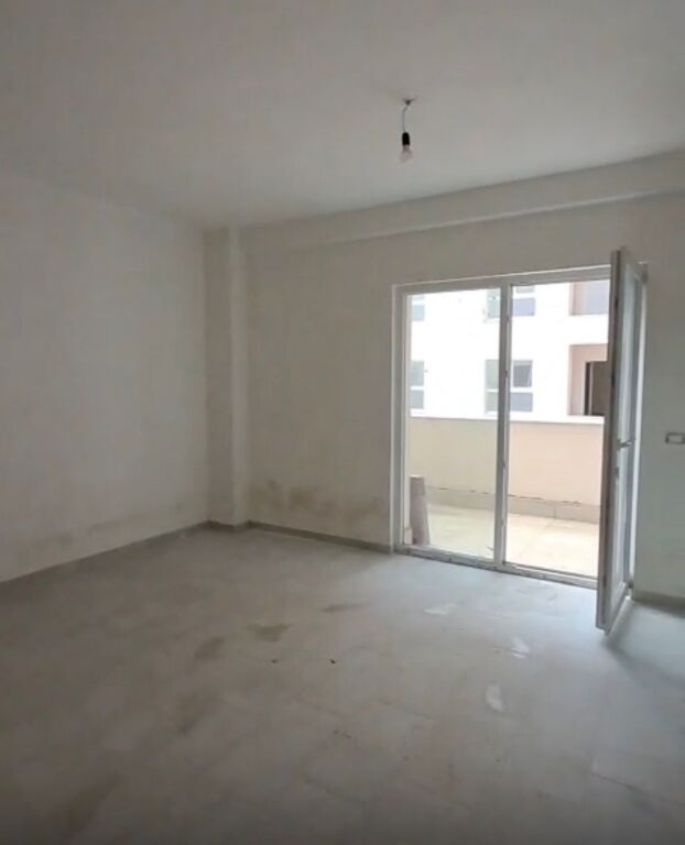 Apartament 1+1 tek Aura ne Laprake