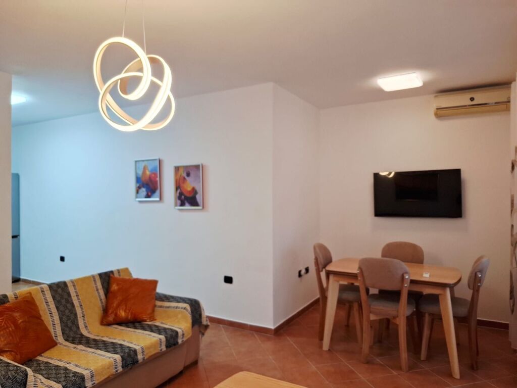 Affittasi appartamento 2+1 Via Him Kolli dietro la chiesa cattolica
