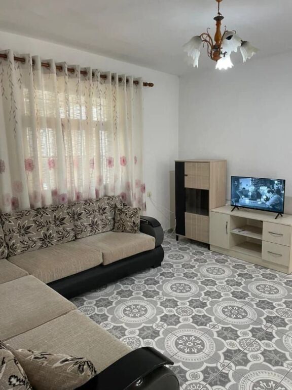 APPARTAMENTO 1+1. 350 EURO. OSPEDALE AMERICANO 3.