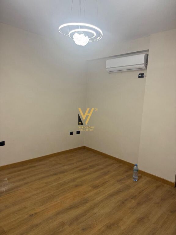 UFFICIO 60 M2 IN AFFITTO A ALI DEM 50.000 LEKE