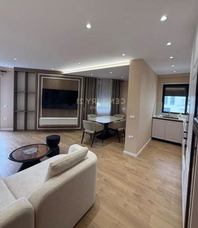 Apartament ne shitje 2+1+2+ Post Parkimi, Rruga e Durresit