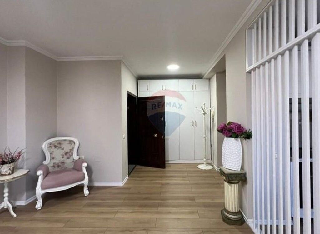 APARTMENT FOR RENT IN THE CENTER. ID: 530281057-72