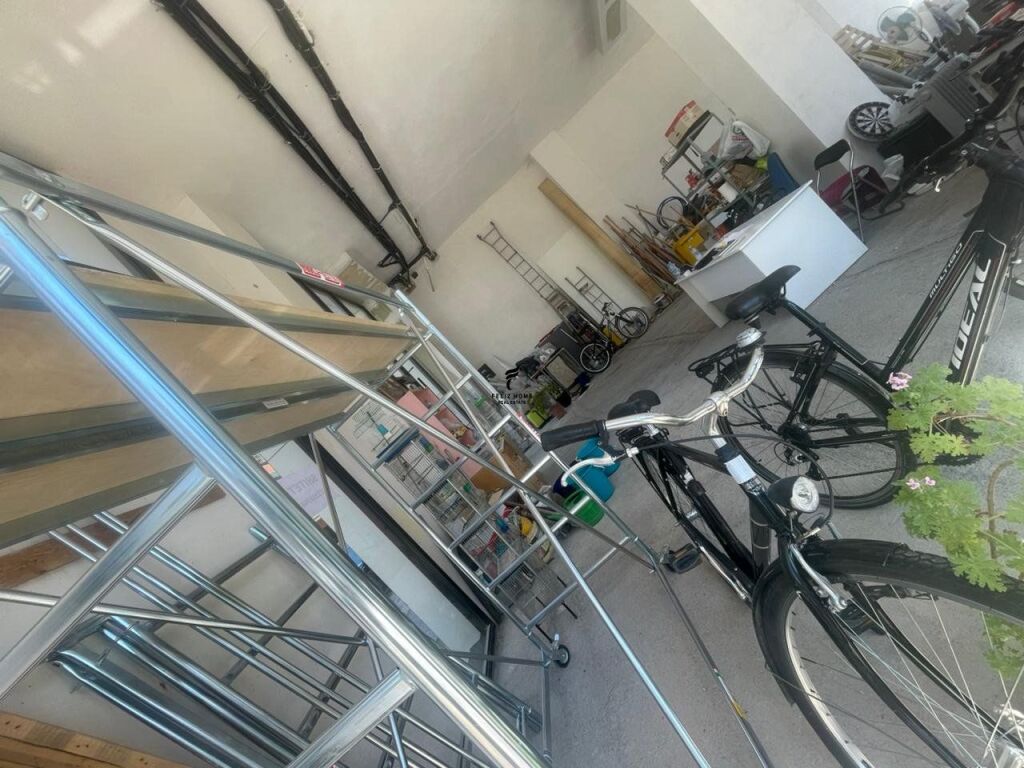 SHOP FOR SALE 141M2 BOGDANEVE STREET 950,000 EURO FH-68200