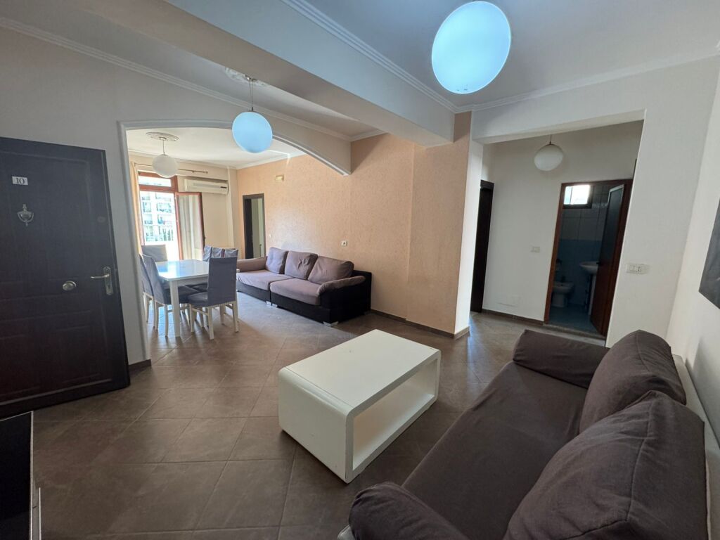 Appartamento 3+1+2 in vendita nel centro di Lezha – Posizione perfetta!