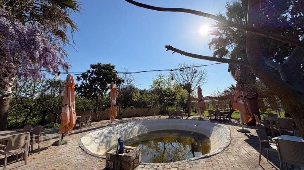 Agroturismo in vendita a Lalz