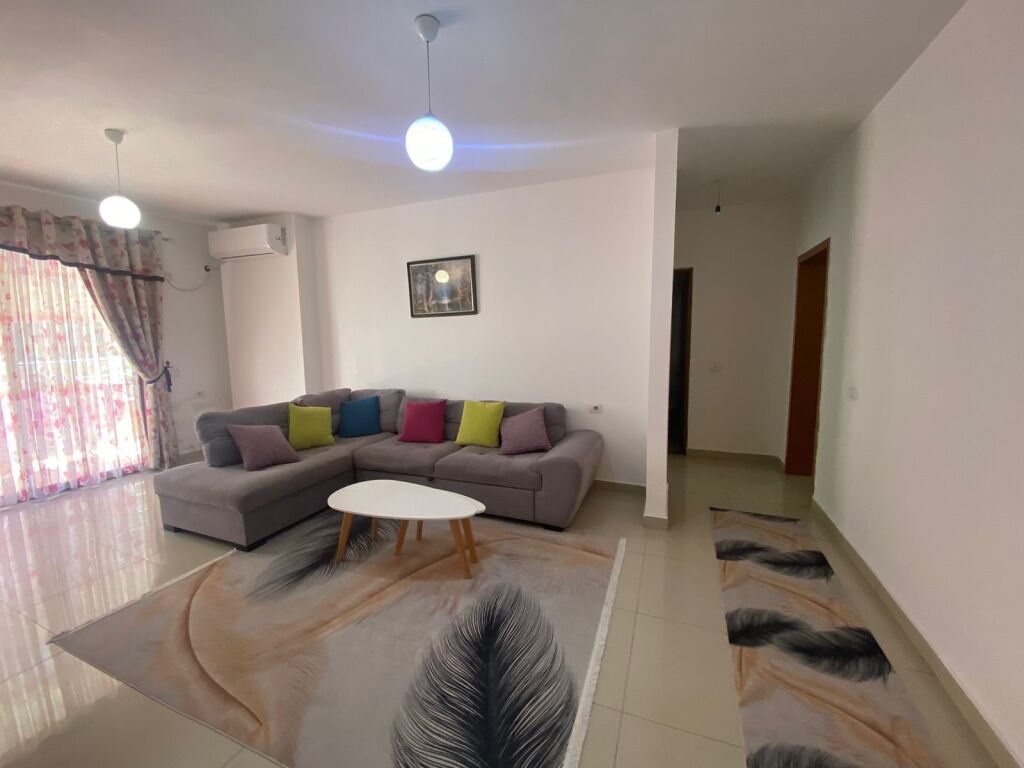 Apartament 3+1+2 per qera ne Astir !