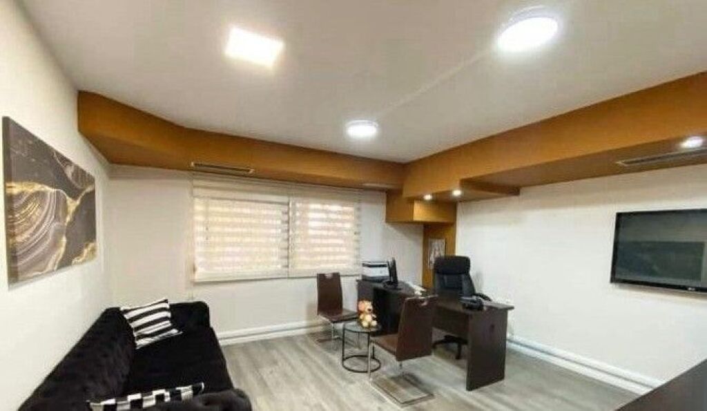 🏢Locale in Affitto Via Sami Frasheri, Vicino alla Scuola Petro Nini Luarasi
