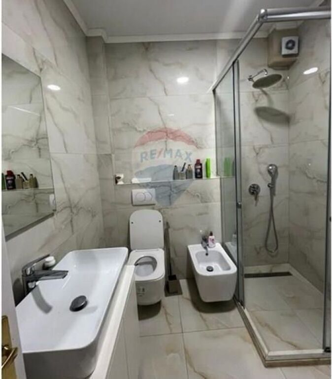 APARTMENT FOR RENT IN THE CENTER. ID: 530281057-72