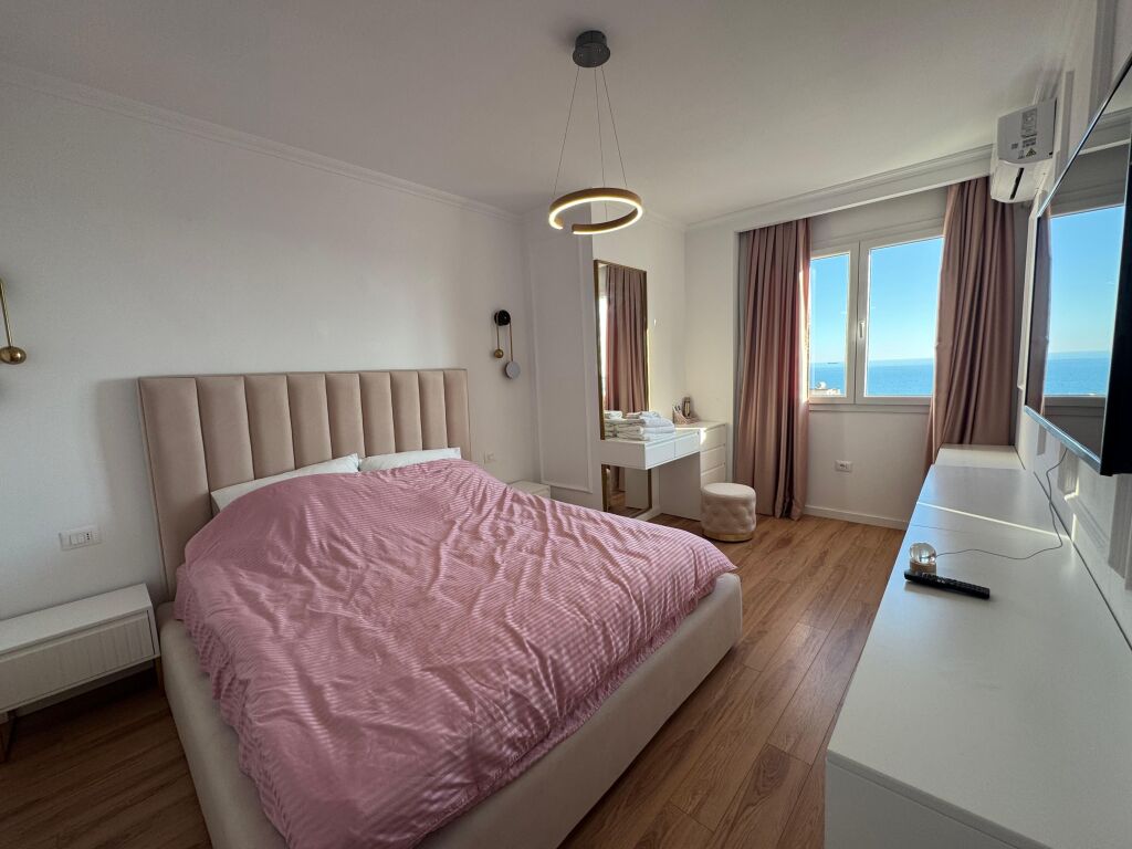 Jepet apartament 2+1 me qera Plazh Durres