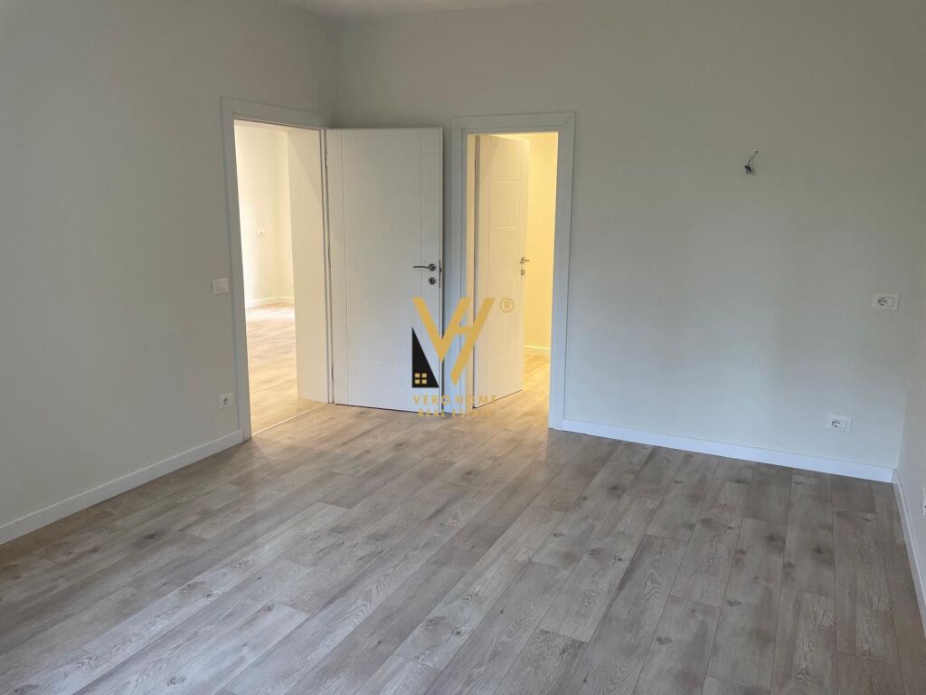 OFFICE 110 M2 FOR RENT ON THE 9TH FLOOR 120,000 LEKE