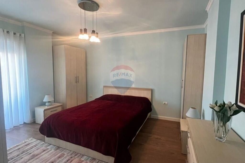 Apartment 2+1+2 for rent in Bllok !