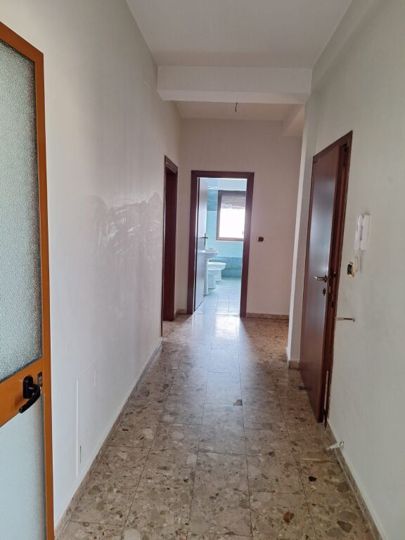 Shitet 3+1 prane Xhamlliku Tirane 144 m2 189 000 eur