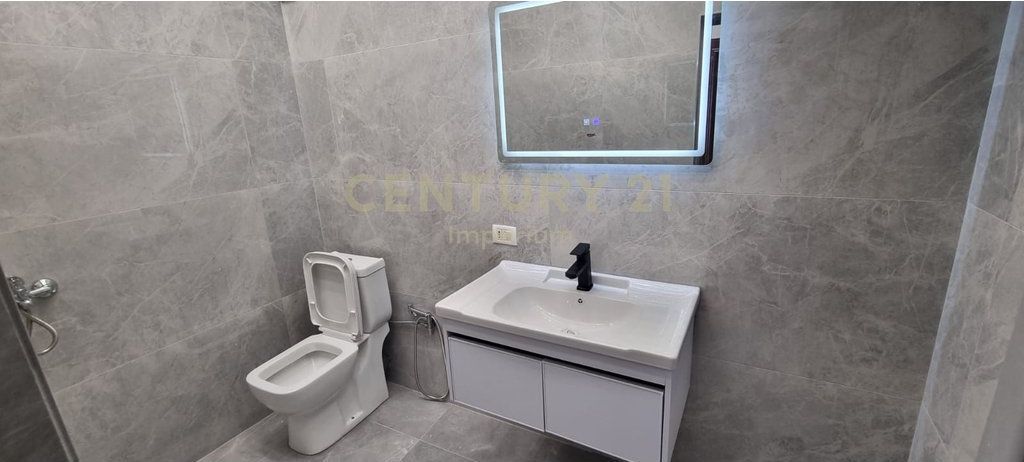 Appartamento 1+1 in vendita ad Astir