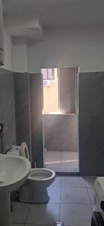 Affittasi appartamento 1+1 a Xhamllik