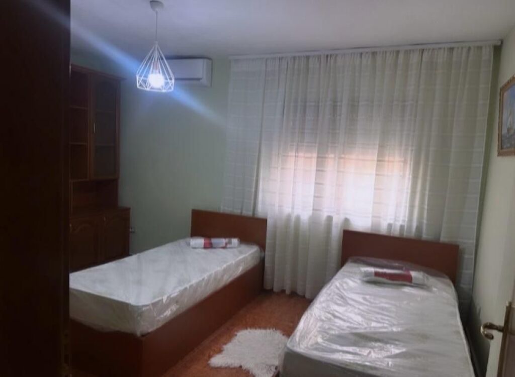 🏡 Apartment 2+1 for rent – near the University Library (at Mirësi)💰 60,000 lek/month