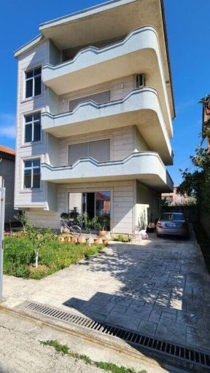 🏡Vile per shitje 🏡