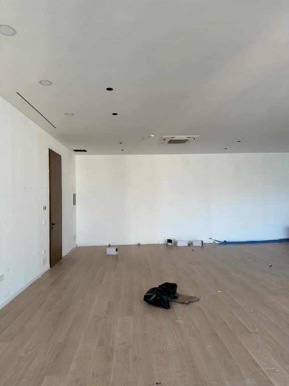 🏡 Office space for rent at Delijorgji Complex
