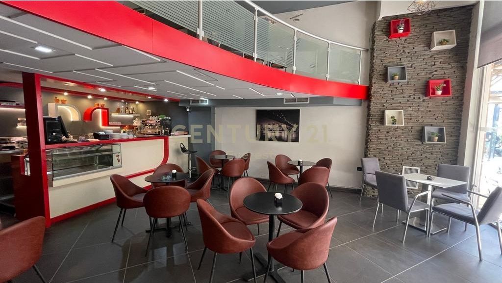LAPRAKE, WE RENT BAR-CAFE 1,100 € /Month