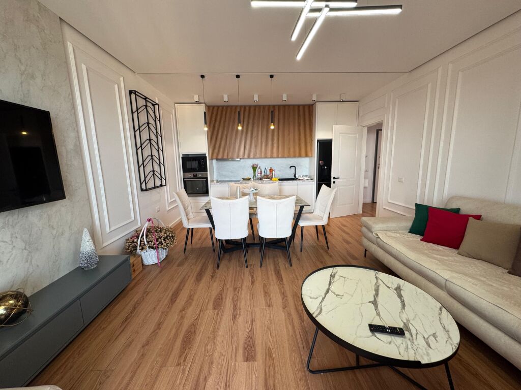 Jepet apartament 2+1 me qera Plazh Durres