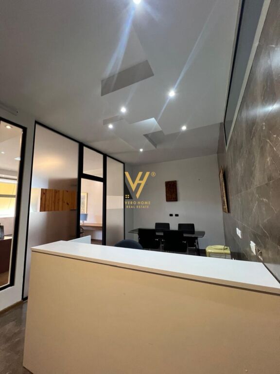 OFFICE 132 M2 FOR RENT AT GARDA 150,000 LEKE