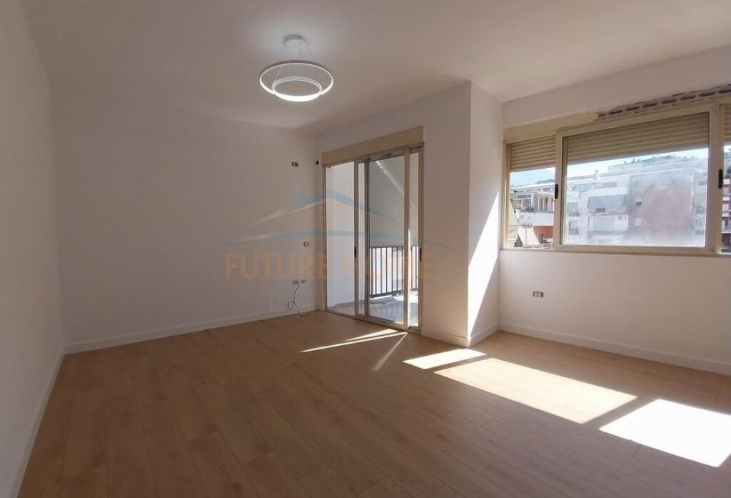 Shitet,Apartament 2+1+2,Pasticeri Melisa,Fresk.