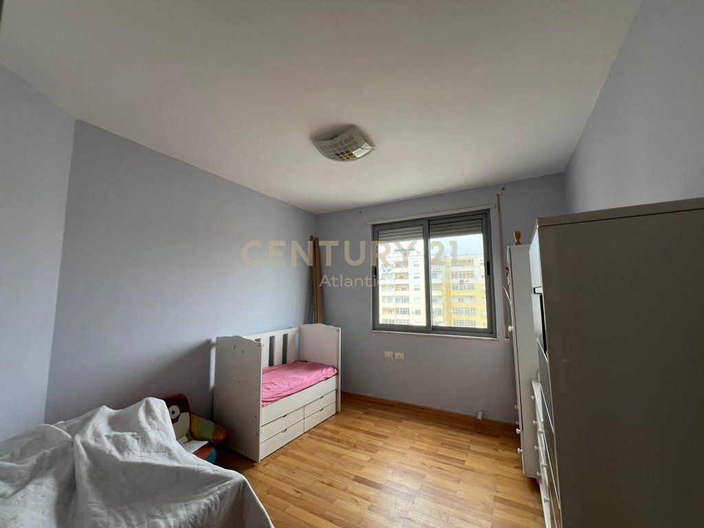 IN VENDITA APPARTAMENTO 2+1+2 BAGNI E 2 BALCONI PRESSO EX URT A DURRËS !