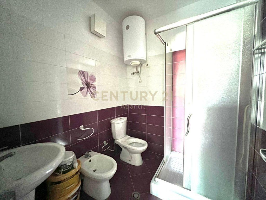IN VENDITA APPARTAMENTO 2+1+2 BAGNI E 2 BALCONI PRESSO EX URT A DURRËS !